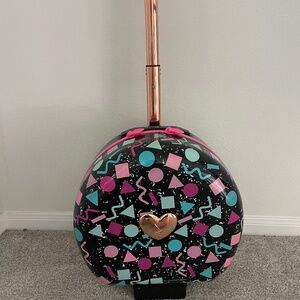 LOL OMG doll closet/ suitcase